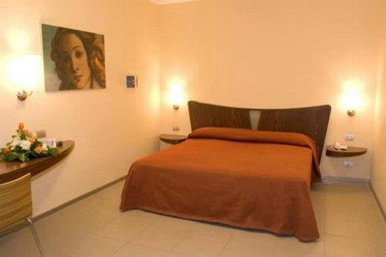 Kore 4* Villaggio Mosè
